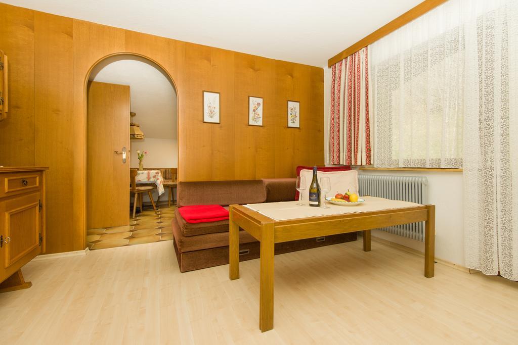 Gaestehaus Helga Scharnitz Chambre photo