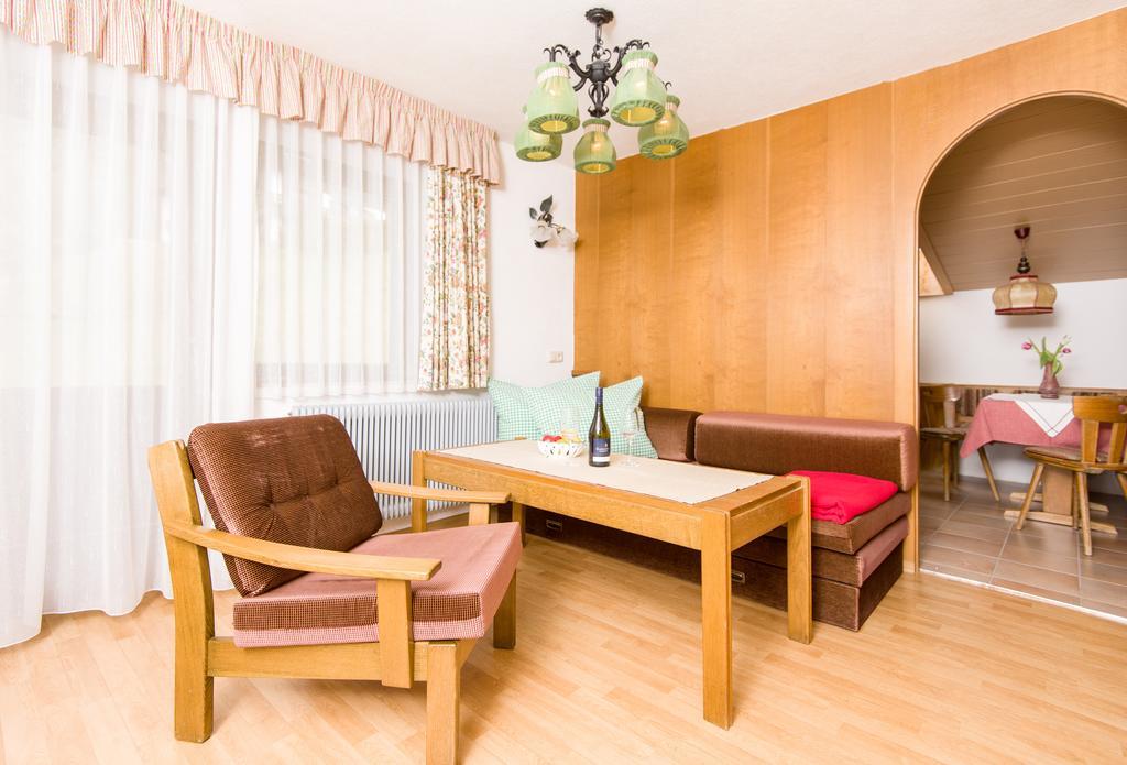 Gaestehaus Helga Scharnitz Chambre photo